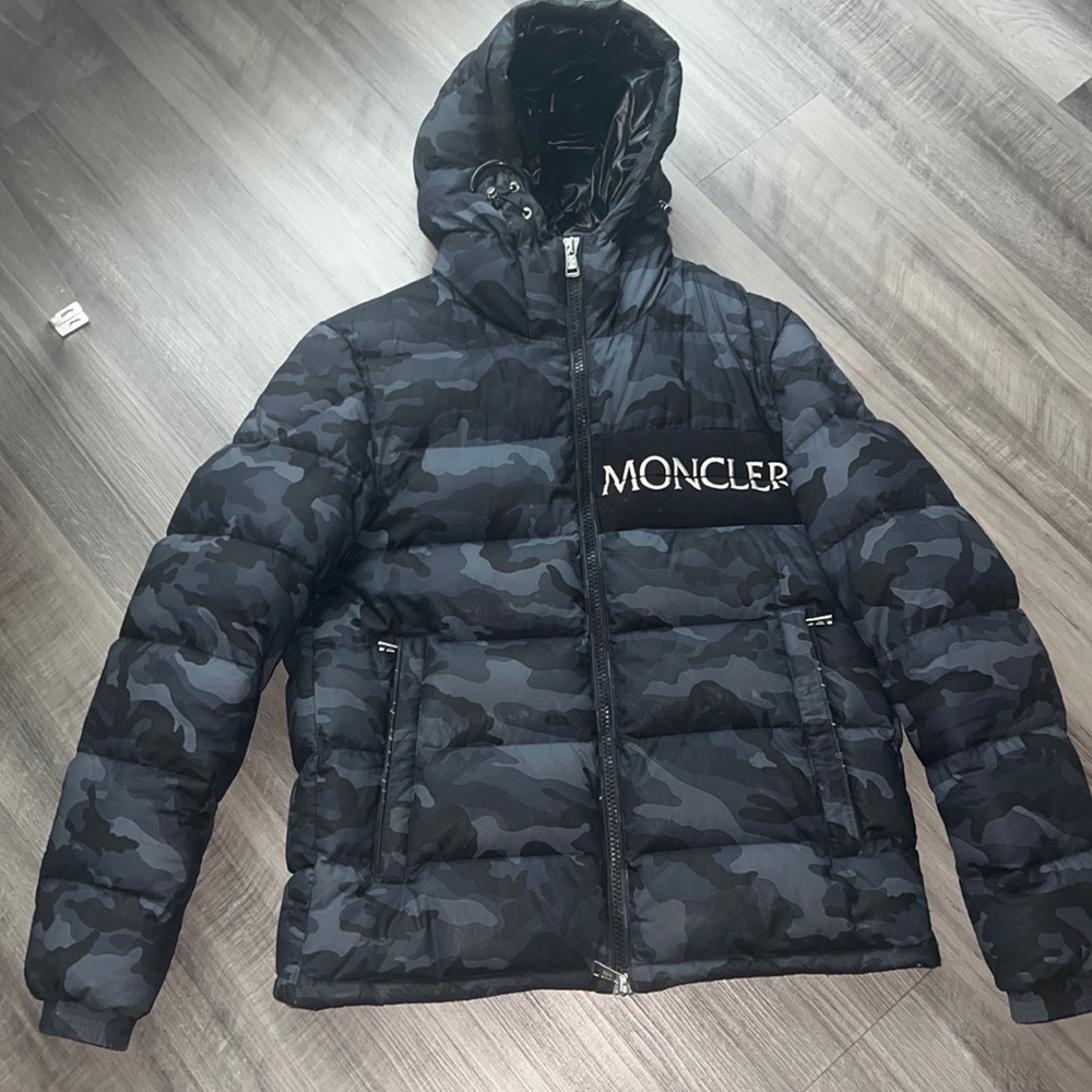 Mens Moncler Coat - Picture 1 of 11